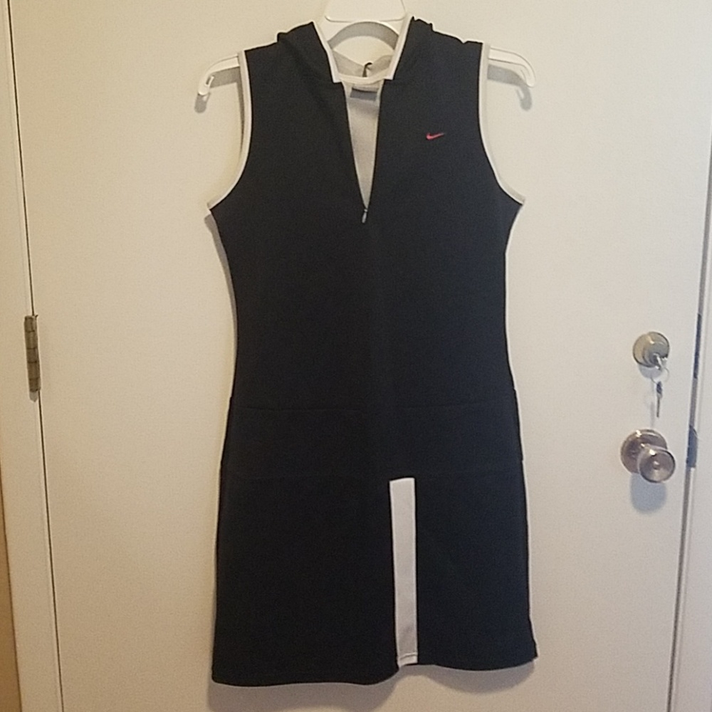 Nike hooded active dress
